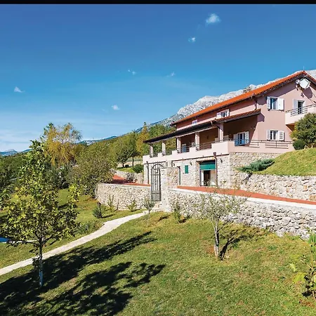 Four-bedroom In * Kijevo