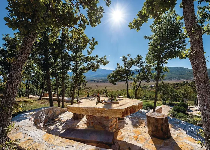 Vakantiehuis Four-bedroom In *