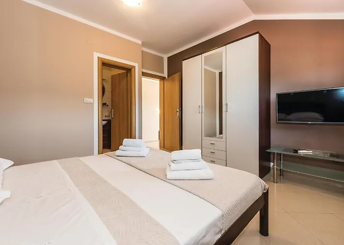 Four-bedroom In Vakantiehuis