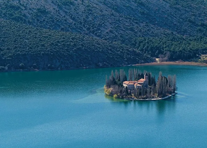 Four-bedroom In Kijevo