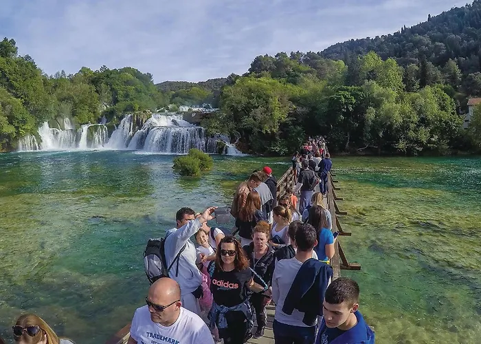 Four-bedroom In 펜션 Kijevo