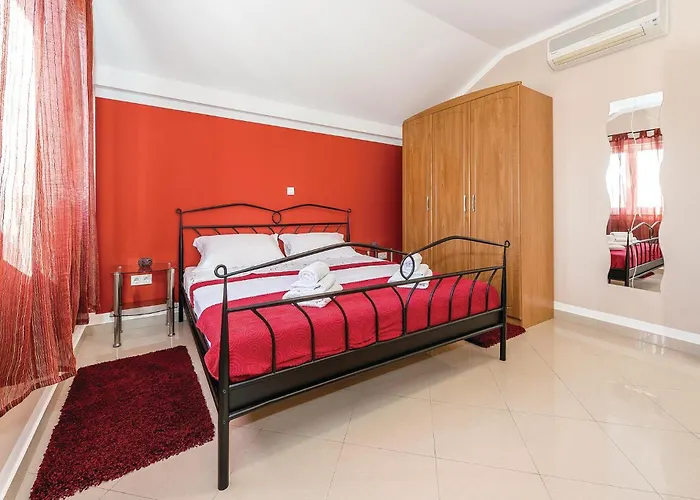 Four-bedroom In Kijevo