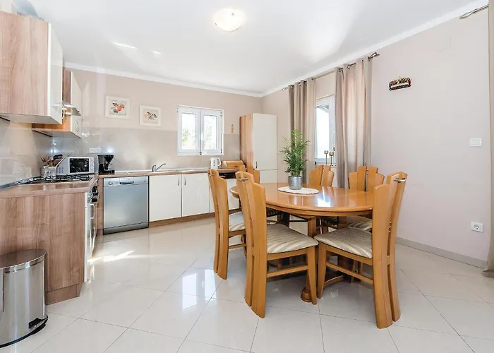 Four-bedroom In Nyaraló *